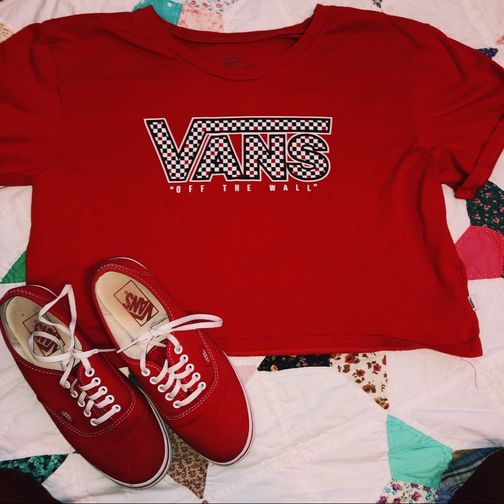 RED VANS CROP